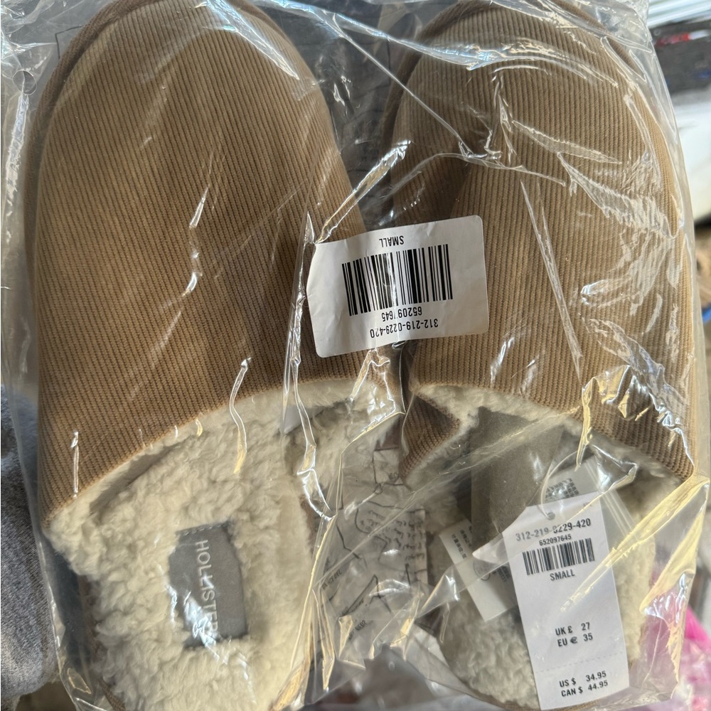 Hollister Tan Slippers